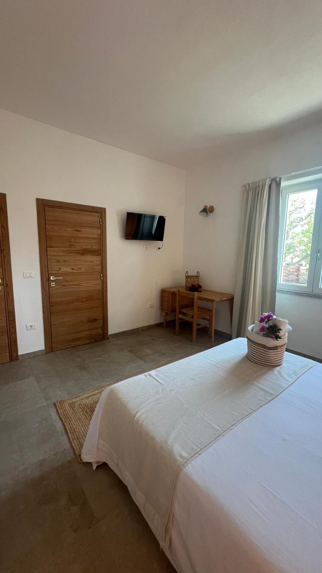 Bed and Breakfast Il Mandorlo Santa Teresa Gallura Exterior foto